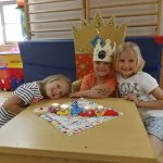 Sebastian- 4 Jahre mit Katharina und Verena